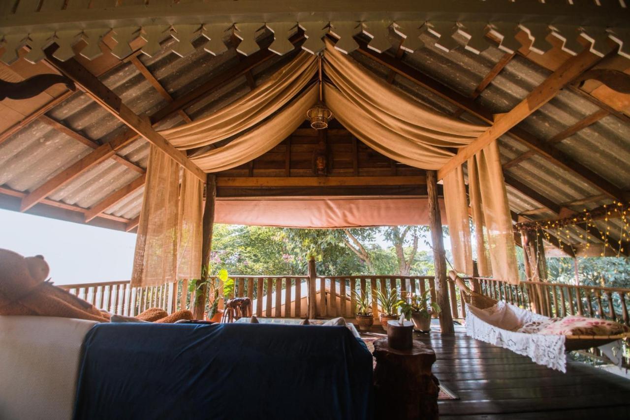 The Antique Riverside Resort Banpong Kültér fotó