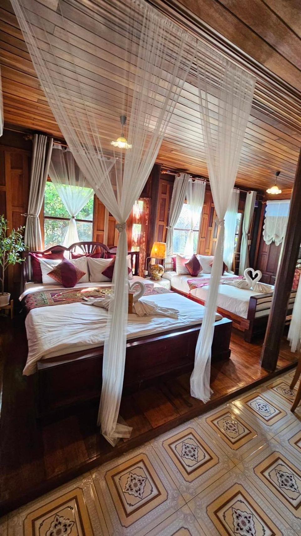 The Antique Riverside Resort Banpong Kültér fotó