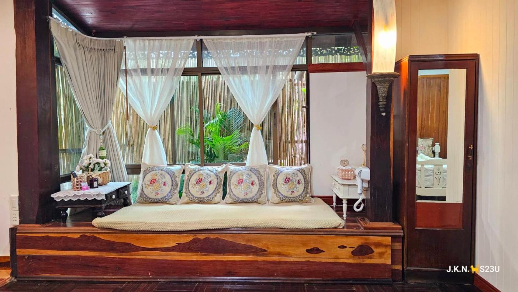 The Antique Riverside Resort Banpong Kültér fotó