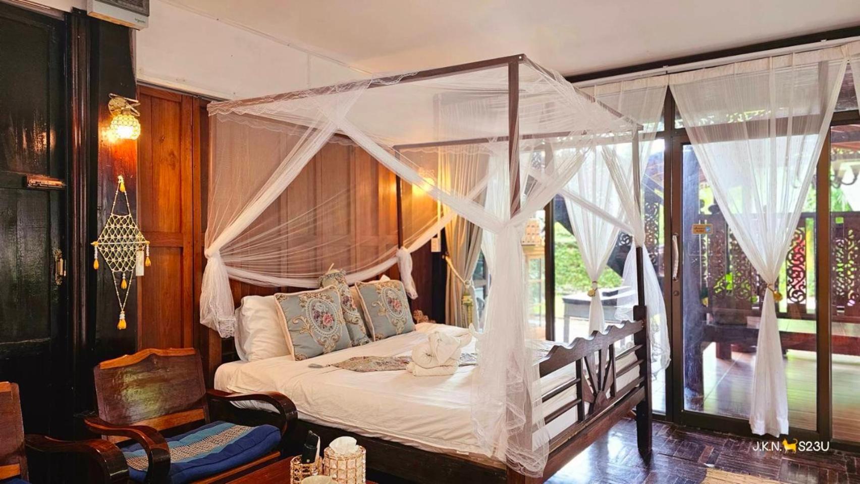 The Antique Riverside Resort Banpong Kültér fotó
