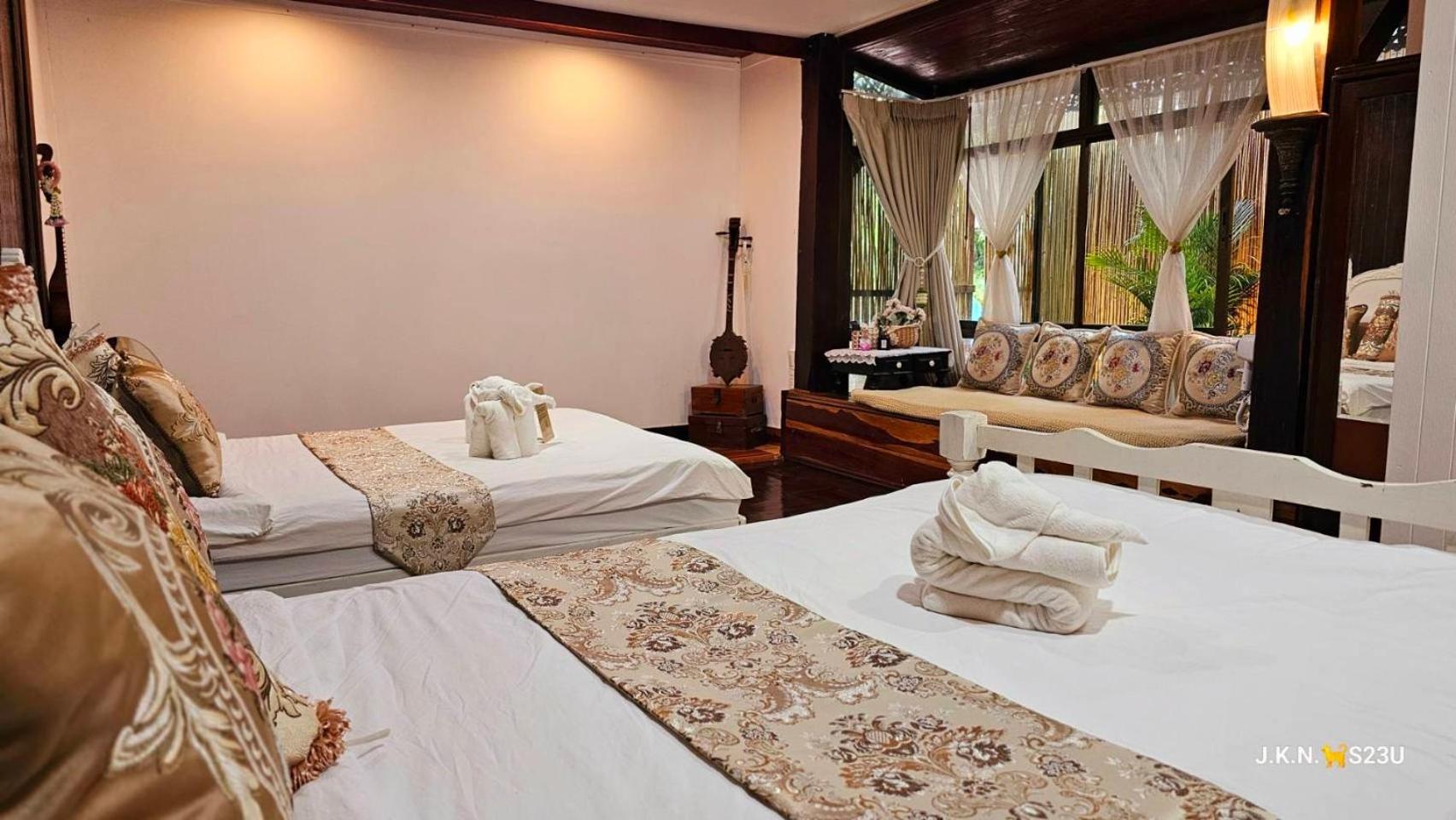 The Antique Riverside Resort Banpong Kültér fotó