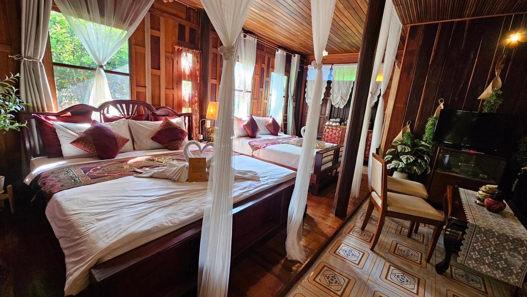 The Antique Riverside Resort Banpong Kültér fotó